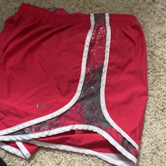 Medium nike swim shorts with inner underwear - Picture 2 of 4